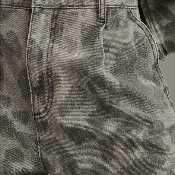 Pilcro Gray Leopard-Print Wide-Leg Jeans - Picture 4 of 5